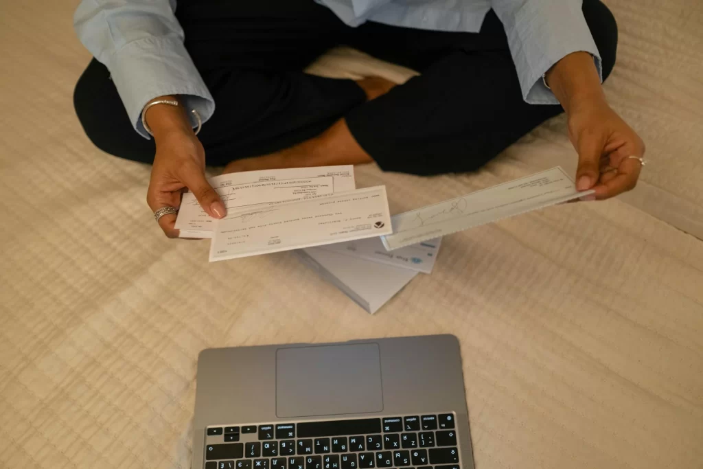 how to write a check